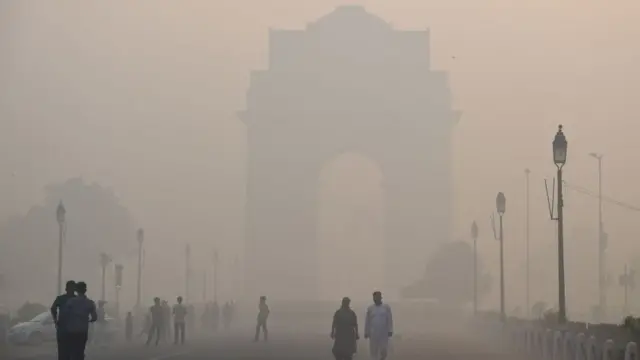 "அரசும், தனி மனிதரும் இணைந்த முயற்சிகளால் மாசுபாட்டை சமாளிக்கலாம்"