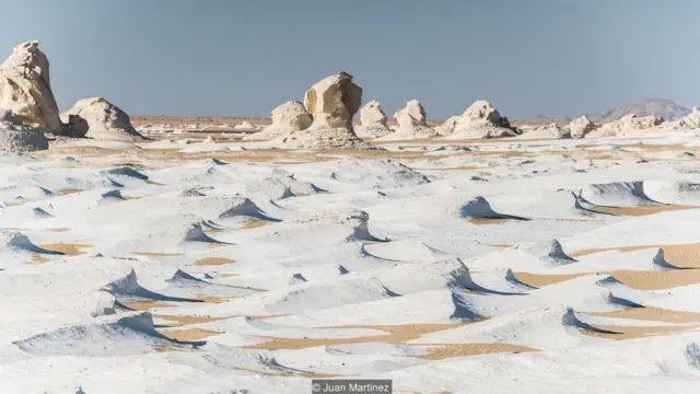 مناظر في الصحراء