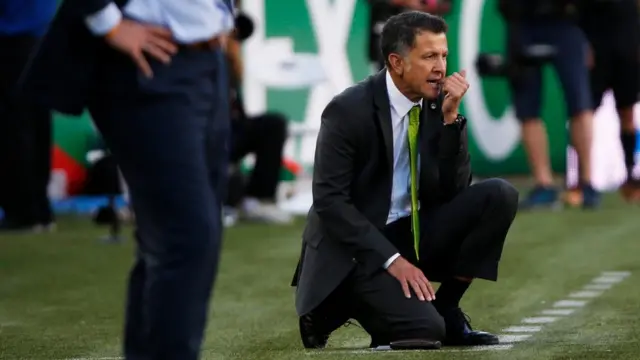Juan Carlos Osorio durante la derrota de México frente a Chile por 7-0.