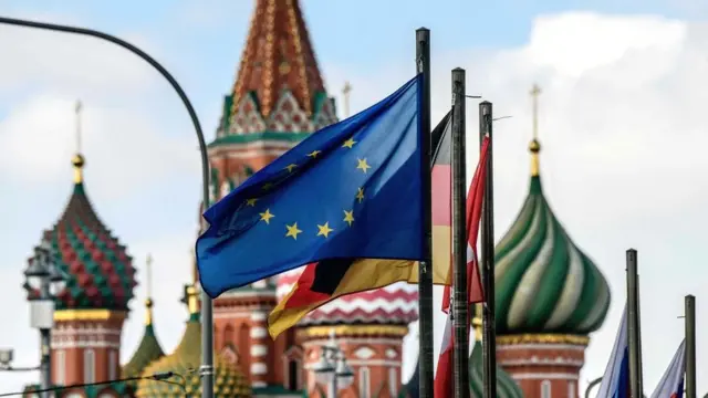 Прапор ЄС на тлі собору Василія Блаженного