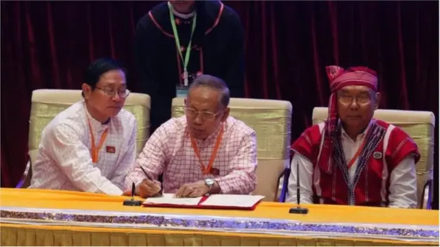 မွန်ပြည်သစ်ပါတီနဲ့ လားဟူဒီမိုကရက်တစ်အဖွဲ့တို့ NCA လက်မှတ်ရေးထိုး