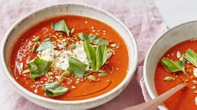 De nombreuses études suggèrent que la consommation régulière d'aliments riches en caroténoïdes, et notamment en lutéine et en zéaxanthine, peut réduire le risque de cataracte et de dégénérescence maculaire.