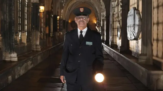 नाइट शिफ़्ट