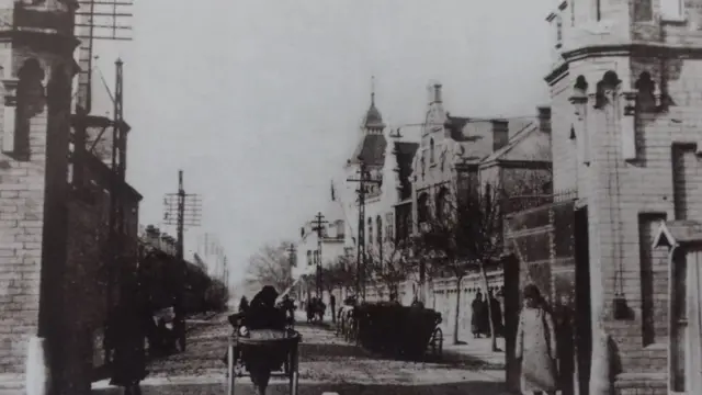 Fotografia antiga365bet auPequim mostra um bairro que concentrava diplomatas estrangeiros