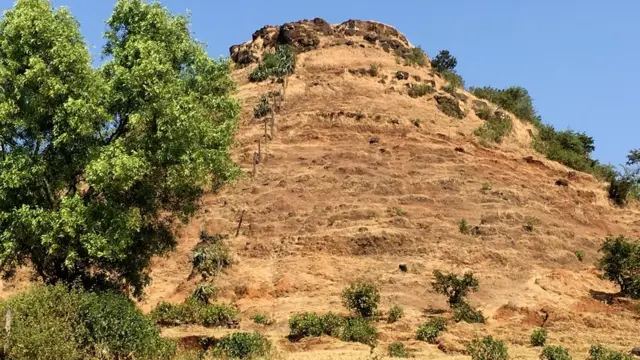 नवागाम की पहाड़ी