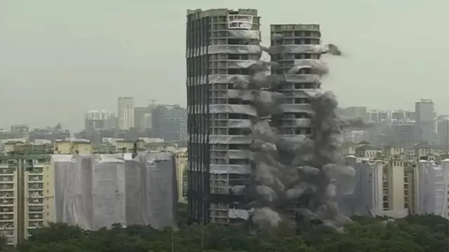 નોઇડા ટ્વિન ટાવર્સ