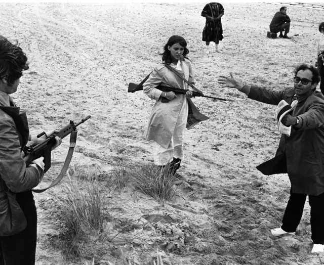 گدار زمانی گفته بود برای ساخت فیلم فقط یک تفنگ لازم دارید و یک دختر