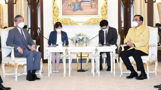 นายหวัง อี้ เข้าเยี่ยมคารวะ พล.อ.ประยุทธ์ จันทร์โอชา