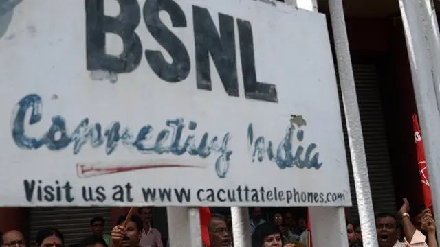 BSNL: ஊதியம் இல்லை, விருப்ப ஓய்வு - என்ன ஆனது மினிரத்னா நிறுவனத்திற்கு?