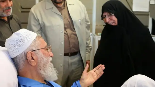 زهرا مصطفوی و آیت الله خامنه ای