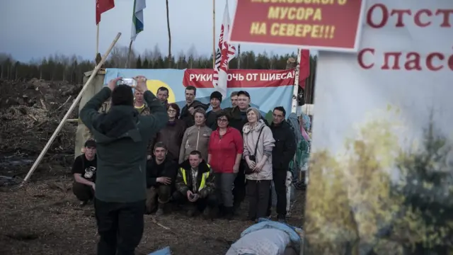 Участники протеста против мусорного полигона в Шиесе