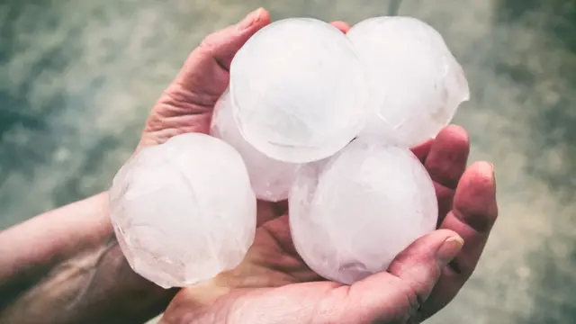 Por qué hay más tormentas de granizo con piedras más grandes como la que  causó la muerte de una bebé en España - BBC News Mundo