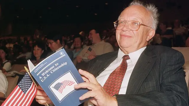 Сергей Хрущев в день получения гражданства США
