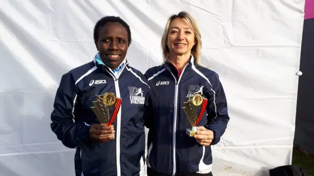 Mukamurenzi Marcianna (ibumoso) afise umudari