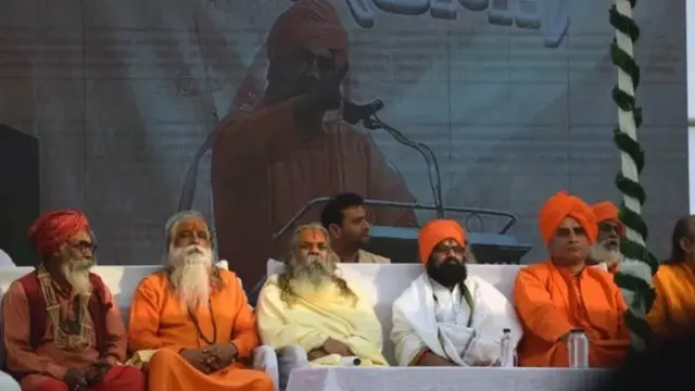 છત્તીસગઢમાં ભાજપને હઠાવીને 15 વર્ષ બાદ સત્તામાં આવેલી કૉંગ્રેસ પાર્ટી છેલ્લાં ત્રણ વર્ષથી ધર્મ અને આસ્થાને લગતા મુદ્દાઓ પર સતત સક્રિય છે