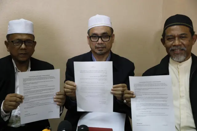 มารา ปาตานี ออกแถลงการณ์ 4 ข้อถึงรัฐไทย โดยเปิดแถลงข่าว ณ บ้านหลังหนึ่งในเมืองโกตาบาลู รัฐกลันตัน ประเทศมาเลเซีย