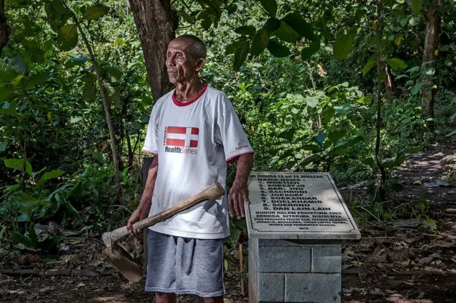 Kuburan massal Plumbon