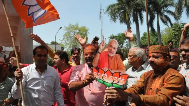 नरेंद्र मोदी