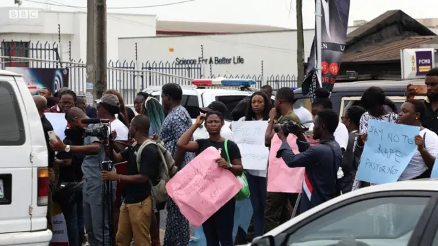 Awọn to gbe akọle dani