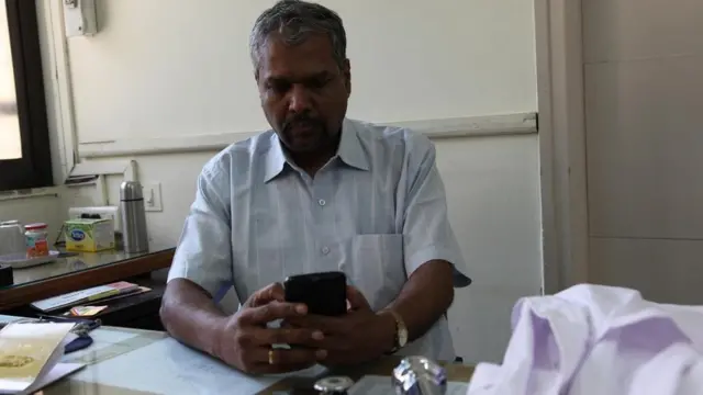 بدلا من وصف الأدوية للمرضى، سيصبح بمقدور الأطباء تطوير خوارزميات يمكن لمرضاهم تحميلها، كما يحملّون التطبيقات الخاصة بالهواتف الذكية