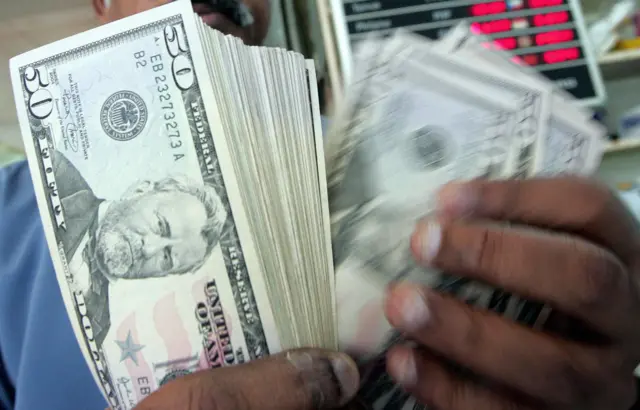 অদক্ষ শ্রমিকদের বিদেশে কম বেতনে, নিচু পদে কাজ করতে হয়। এর প্রভাব পড়ে রেমিটেন্সে।