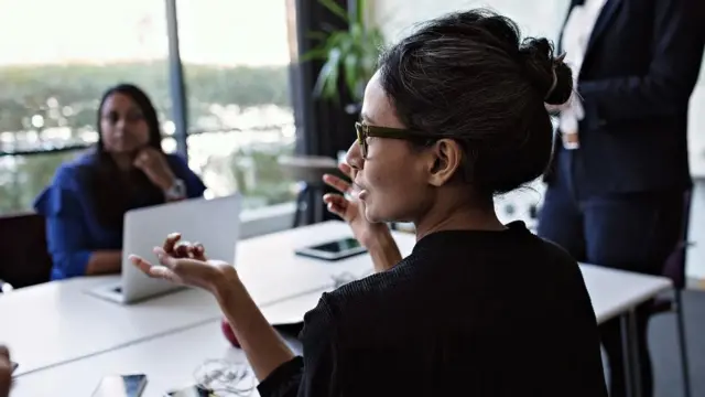 연구에 따르면 여성은 남성만큼 승진에 대한 포부를 품지 않으며, 이는 지금까지 기업들의 '다양성 증진 이니셔티브'가 여성의 요구에 정확히 맞춰져 있지 않음을 시사한다