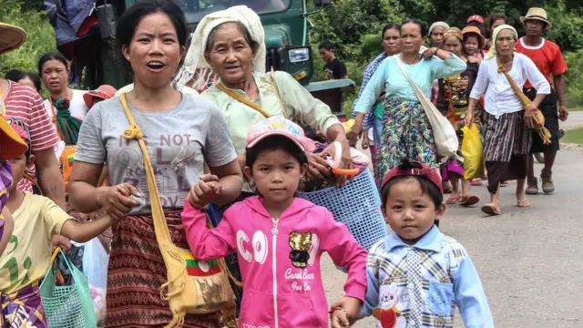 တိုက်ပွဲတွေကြောင့် ထွက်ပြေးနေရတဲ့ စစ်ရှောင်အချို့