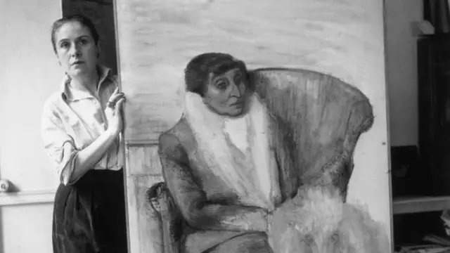 Дора Мар, рођена Марковић, поред своје слике „Жена са псом", 1955. године