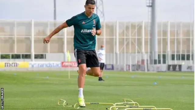 رونالدو به سختی تمرین کرده تا برای بازگشت مجدد به بازی آماده باشد