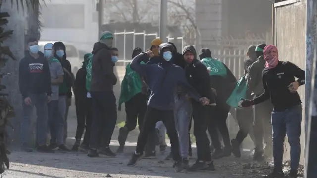 روز جمعه مناطق مختلفی که کرانه غربی رود اردن که در اشغال اسرائیل است، صحنه اعتراض فلسطینی‌ها بود