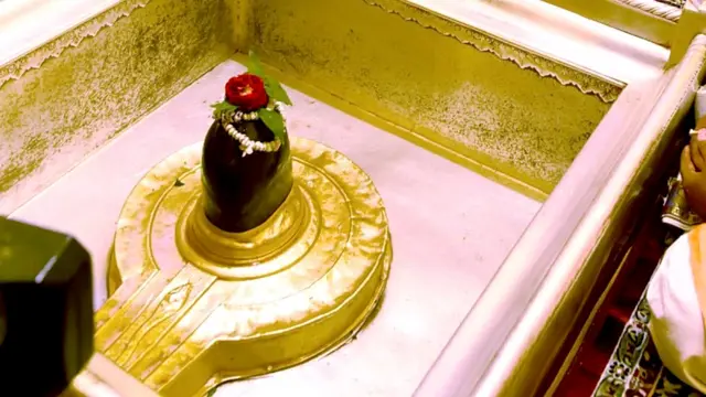 काशी, मशीद, मंदिर