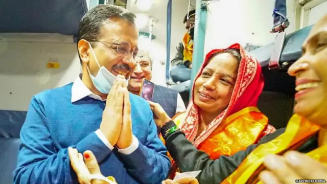 अरविंद केजरीवाल पंजाबमध्ये प्रचारादरम्यान.