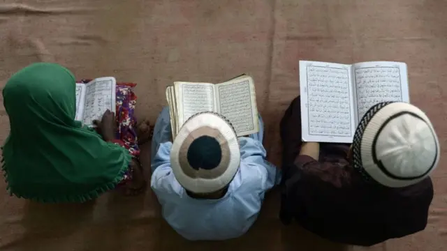 मुसलमान स्कूली बच्चे