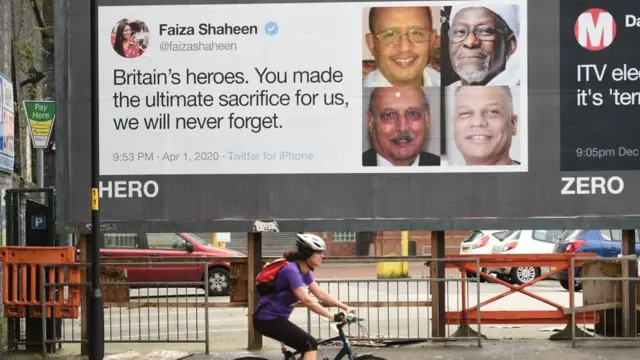 ব্রিটেনে কজন ডাক্তারসহ বিশ জনেরও বেশি স্বাস্থ্যকর্মীর মৃত্যু নিয়ে তোলপাড় চলছে। রাস্তায় বিলবোর্ডে মৃত কজন ডাক্তারের ছবি