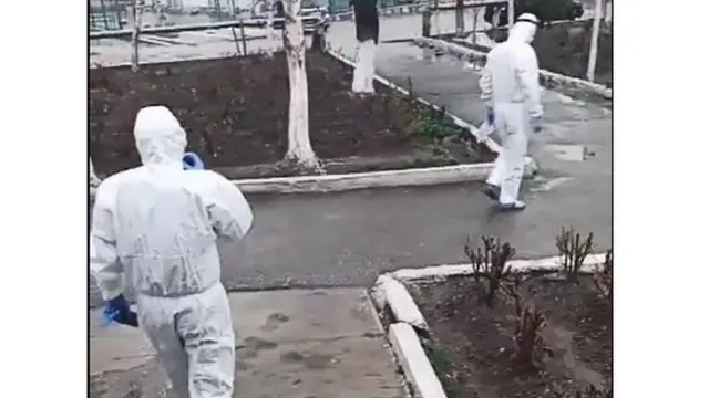 Covid-19 менен күрөшүп жаткан дарыгерлер, Ноокат. Интернетте тараган сүрөт