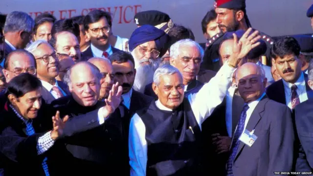 भारत और पाकिस्तान के बीच बस सेवा