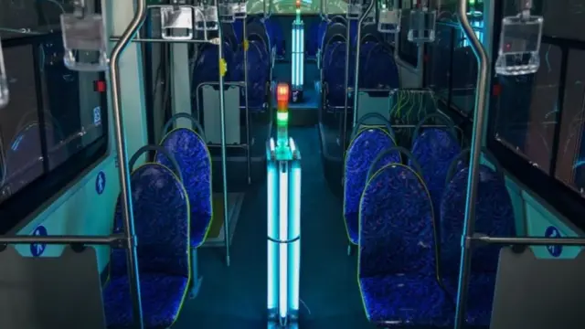 Desde su hallazgo, la luz UVC se ha convertido en un método básico de esterilización, siendo utilizado en hospitales, aviones, oficinas e incluso en fábricas de alimentos.