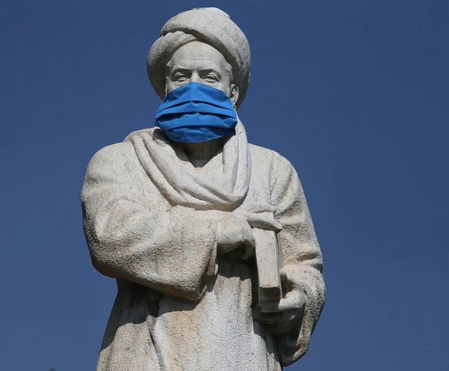 ماسک بر چهره ابن سینا