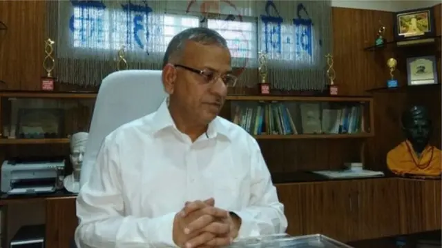 कुलपति प्रोफ़ेसर गिरीश चंद्र त्रिपाठी