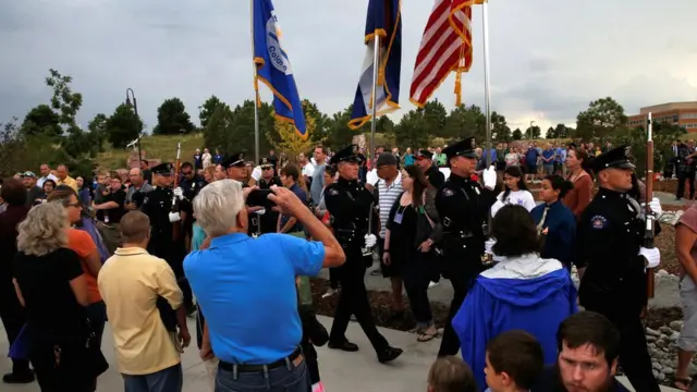 Ibirori vyo kwibuka imyaka 20 iheze habaye ubwicanyi bw'i Columbine bizobandanya ata nkomanzi
