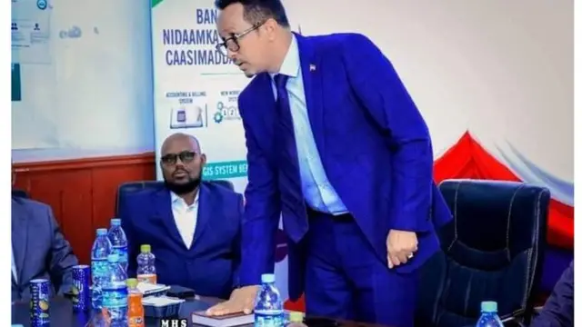 Cabdikariin Axmed Mooge ayaa si aqlabiyad leh loogu doortay maayirka Hargeysa
