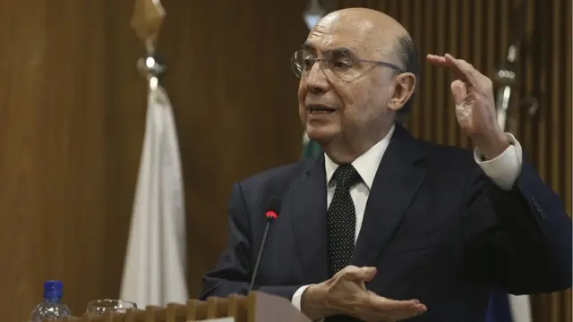 Economista diz que, com medidasgame slot freebetMeirelles, pode haver uma melhora das contas públicas