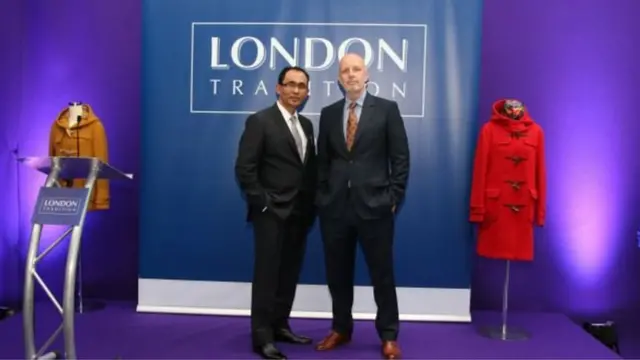 লন্ডন ট্রাডিশনে তৈরি ঐতিহ্যবাহী ডিজাইনের কোট বিভিন্ন দেশে রফতানি করেন মামুন চৌধুরী