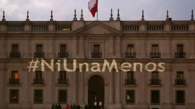 La Moneda con proyección Niunamenos