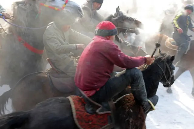 Көк бөрү оюну