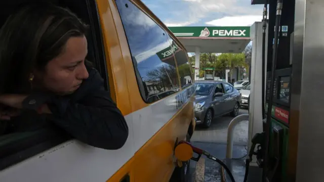 La política energética de AMLO contempla reducir la importación de gasolina.