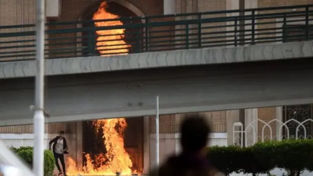 नजफ़ में हिंसा