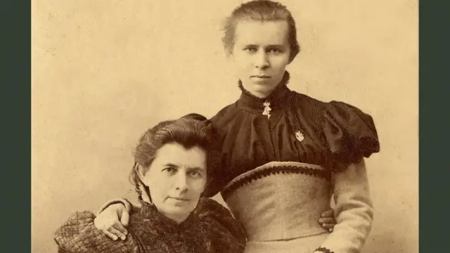 Леся Українка із мамою Ольгою Косач (Олена Пчілка)