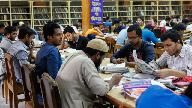 Faktor-faktor eksternal, seperti stabilitas keuangan, dapat mempengaruhi bagaimana seseorang menanggapi stres