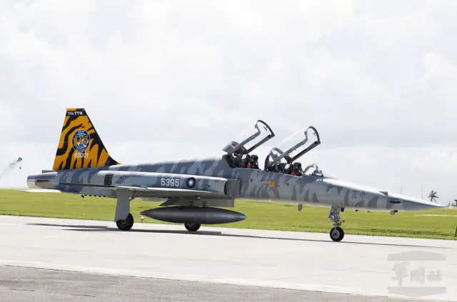 此次美国对台湾军售内容并非武器，而是F-16、C-130、F5与IDF经国号战机与其所有航空系统备件。